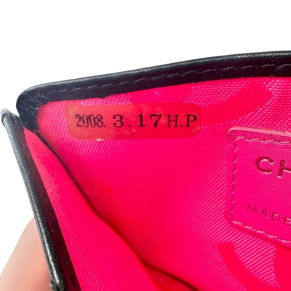 Authentic CHANEL Cambon Black Quilted Smooth Leather & Hot Pink Card Holder - Picture 11 of 14